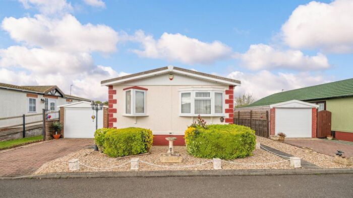 2 Bedroom Mobile/park Home For Sale In Marina View, Dogdyke - Lincolnshire, LN4