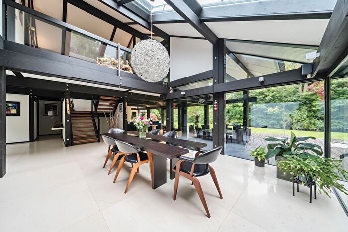 3 Bedroom Detached House To Rent In Troutstream Way, Loudwater, Rickmansworth, WD3