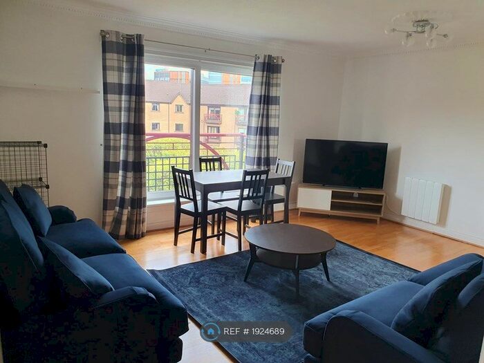 2 Bedroom Flat To Rent In Riverview Drive, Glasgow, G5