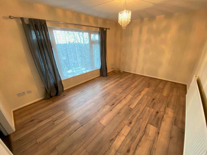 1 Bedroom Flat To Rent In Cardiff, Rumney, Cardiff, CF3