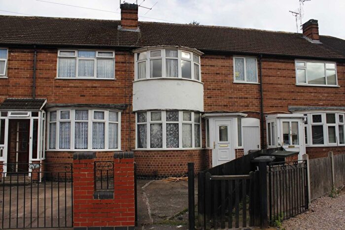 3 Bedroom Town House For Sale In Greenwood Road, Leicester, LE5