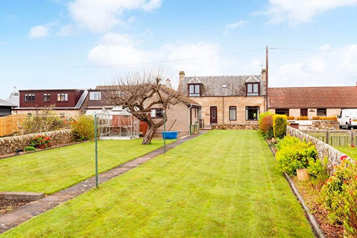 3 Bedroom Semi-Detached House For Sale In Makgill Row, Springfield, Cupar, KY15
