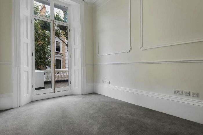 1 Bedroom Flat To Rent In Linden Gardens, Notting Hill, W2
