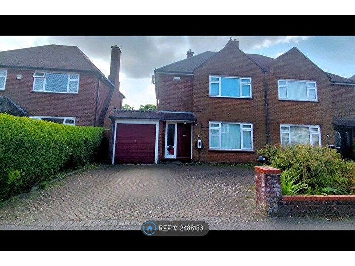 3 Bedroom Semi-Detached House To Rent In Egdon Drive, Luton, LU2