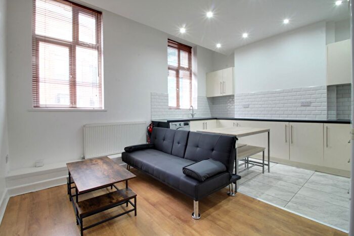 2 Bedroom Flat To Rent In Hampton House, Great Hampton Street, Jewellery Quarter, B18
