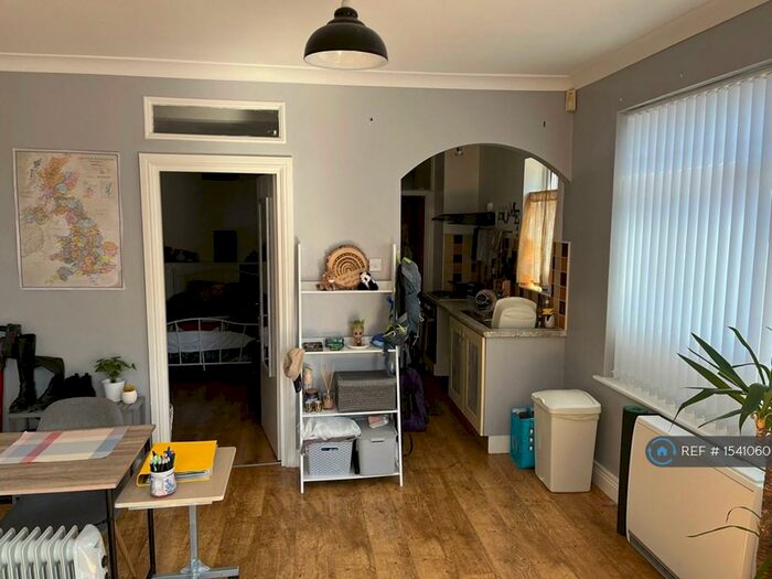 1 Bedroom Flat To Rent In Factory Road, Hinckley, LE10