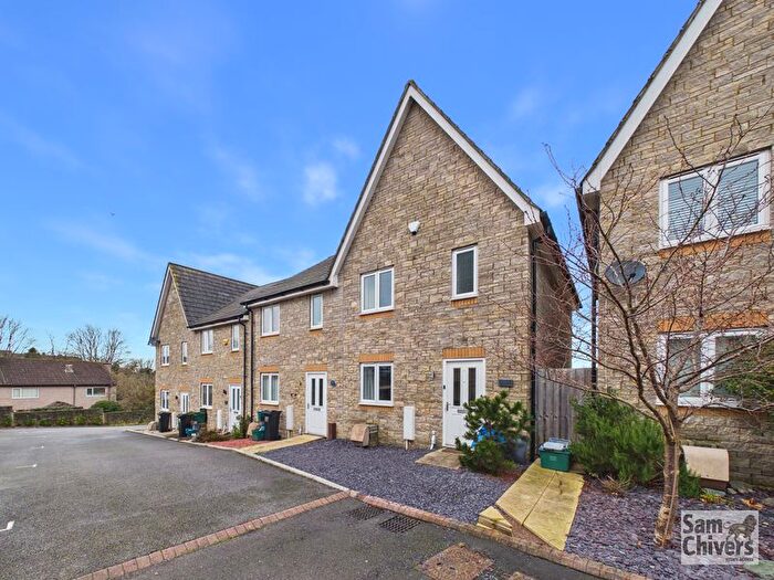 3 Bedroom Town House For Sale In Twelve Acres Close, Paulton, BS39
