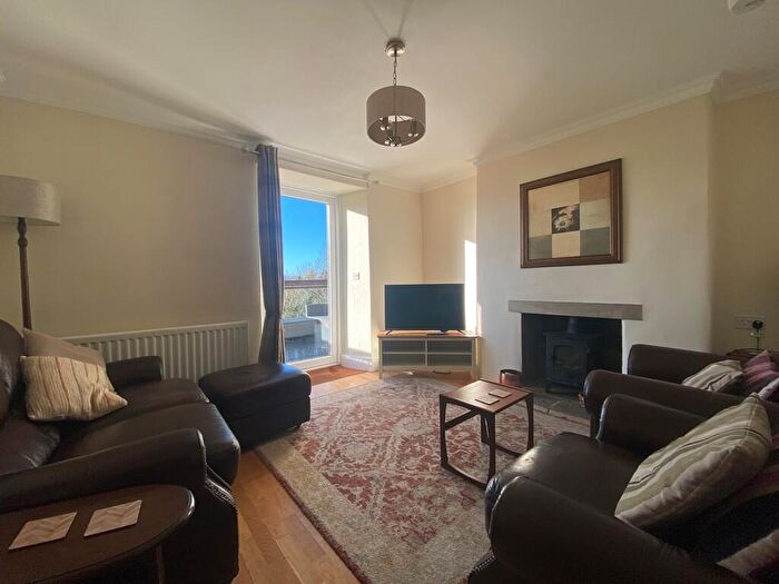 2 Bedroom Cottage To Rent In Greenaway Lane, Hackney, DE4