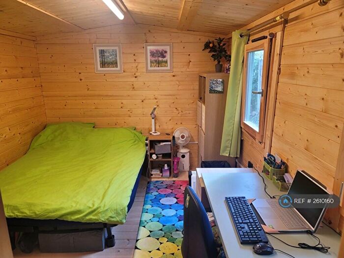 1 Bedroom Flat To Rent In Ascham End, London, E17