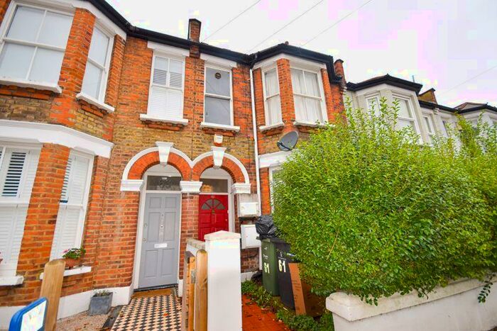 2 Bedroom Flat To Rent In Scholars Road, Balham, SW12