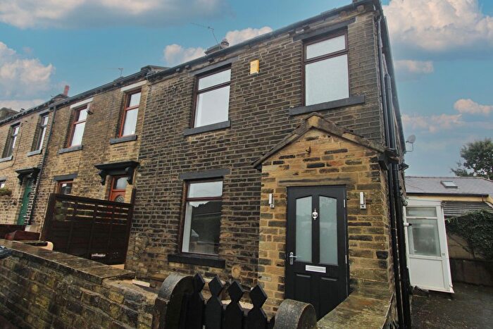 2 Bedroom End Of Terrace House To Rent In Perseverance Street, Wyke, Bradford, BD12