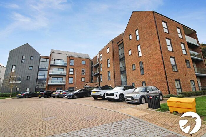 2 Bedroom Flat To Rent In Havelock Drive, Greenhithe, Kent, DA9