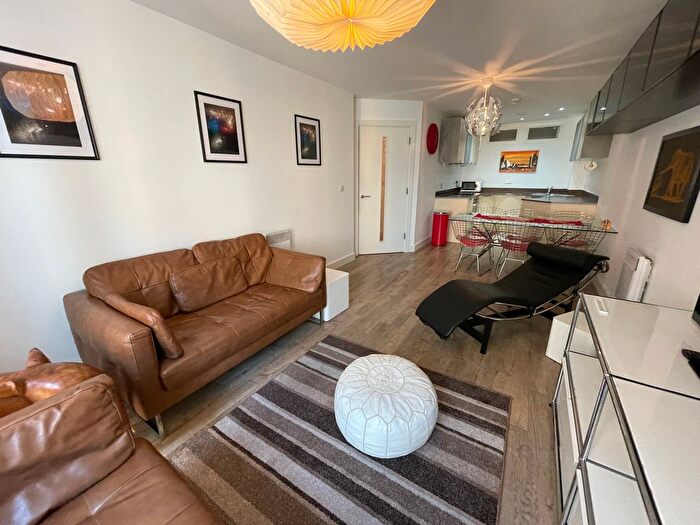 2 Bedroom Flat To Rent In Essex Street, Birmingham, B5
