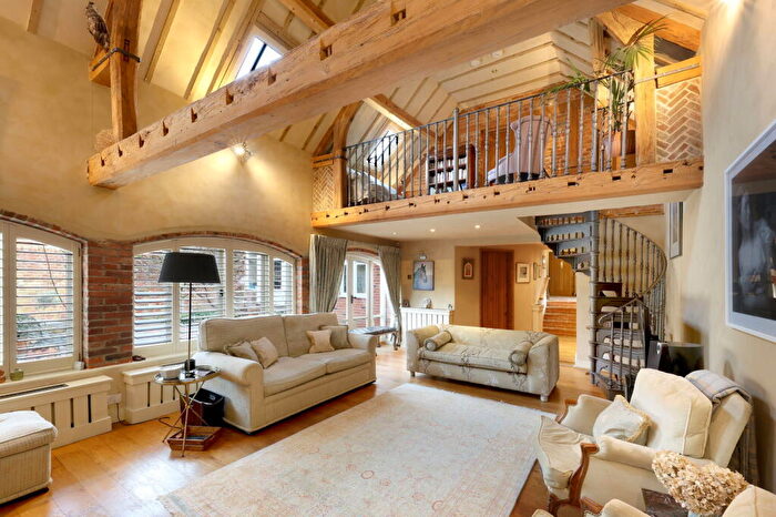 3 Bedroom Detached House For Sale In Southington, Overton, Basingstoke, RG25