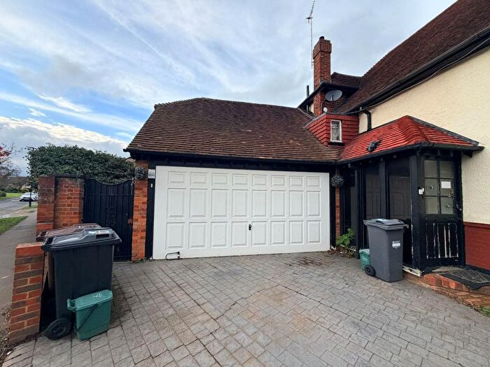 2 Bedroom Semi-Detached House To Rent In The Glen, Southall, UB2