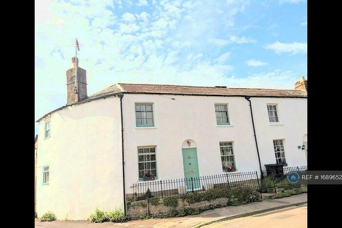 4 Bedroom Terraced House To Rent In Church Street, Bridport, DT6