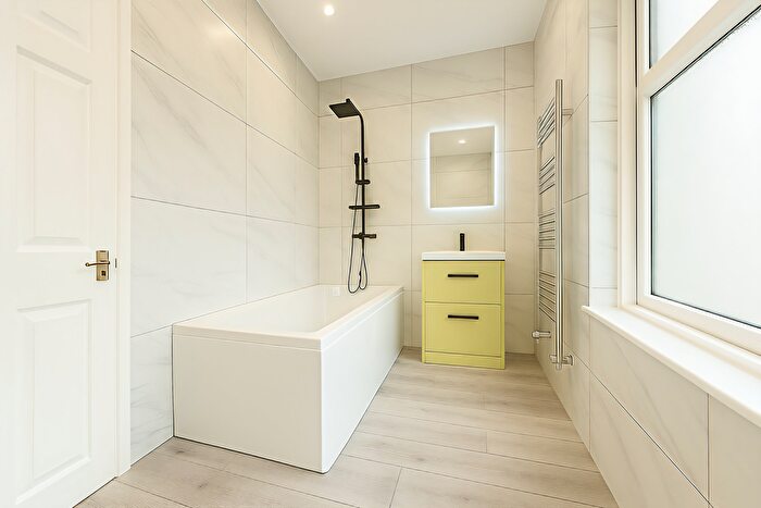 4 Bedroom Property To Rent In Beresford Road, Southend-On-Sea, SS1