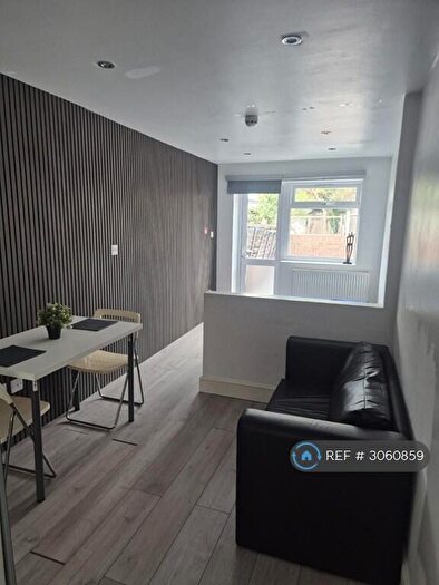 Studio To Rent In Mayfair Avenue, Ilford, IG1
