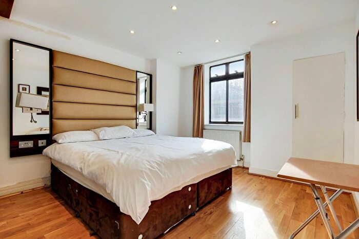 1 Bedroom Flat To Rent In Upper Berkeley Street, Marylebone, London, W1H