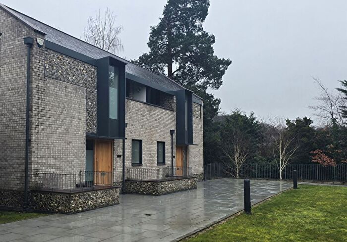 3 Bedroom Semi Detached House To Rent In Westerham Road, Keston, BR2