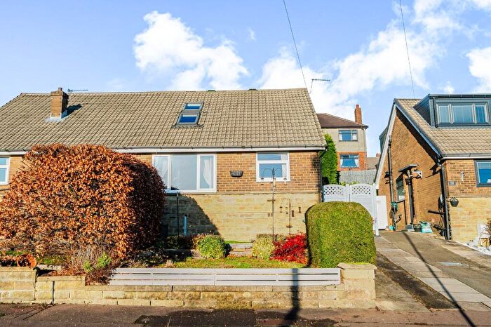 4 Bedroom Semi-Detached Bungalow For Sale In Greenfield Avenue, Oakes, Huddersfield, HD3