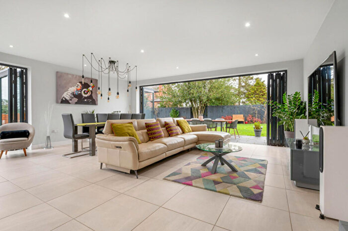 4 Bedroom Detached House For Sale In Station Road, Sutton Bonington, DE74