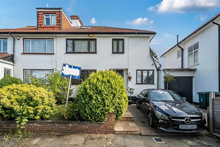 5 Bedroom Semi Detached House For Sale In Laurel Gardens, London, NW7