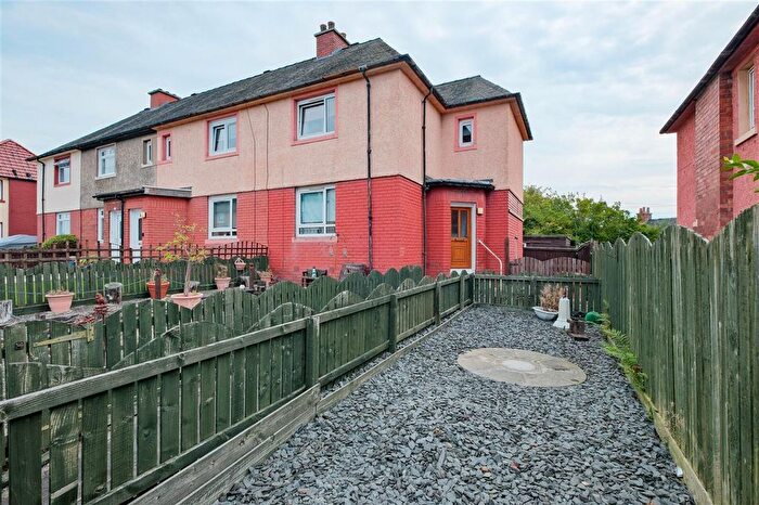 2 Bedroom End Of Terrace House For Sale In Dunbar Street, Hamilton, ML3