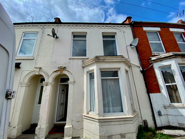 3 Bedroom House To Rent In Allen Road, NN1