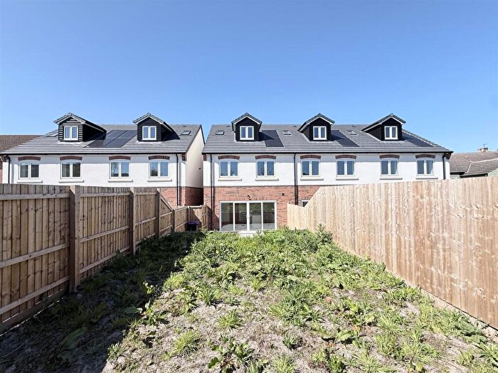 4 Bedroom Town House For Sale In Main Road, Barnstone, NG13