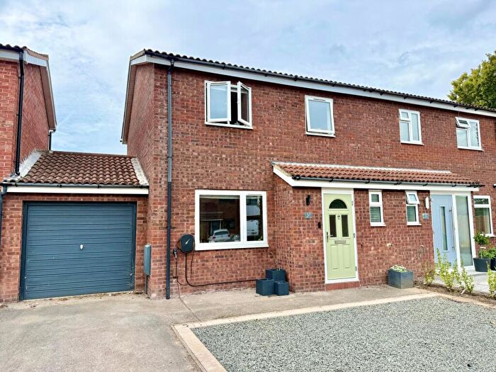 3 Bedroom House For Sale In Saffron Drive, Highcliffe On Sea, Christchurch, BH23