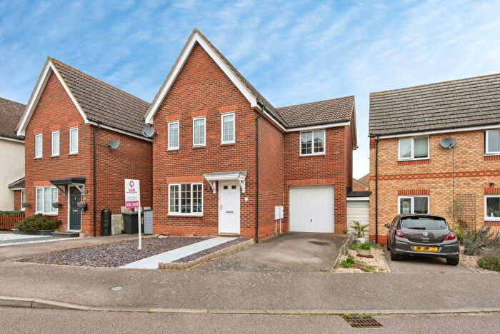 3 Bedroom Link Detached House For Sale In Coneygate, Meppershall, Shefford, SG17