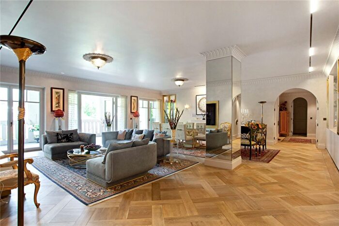 5 Bedroom Flat To Rent In Palace Green, Kensington, London, W8