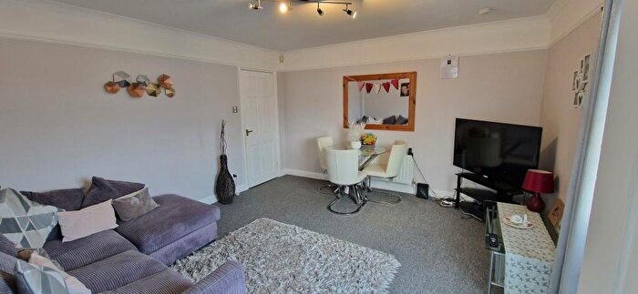 2 Bedroom House To Rent In Woodford Avenue, PL7