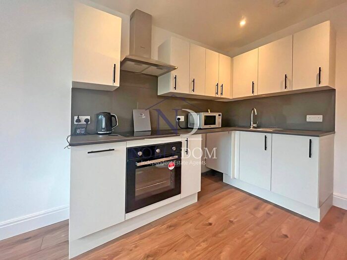 2 Bedroom Flat To Rent In Ealing Road, Northolt, UB5