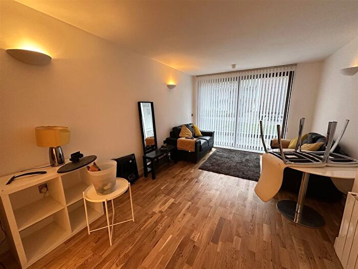 1 Bedroom Flat For Sale In Advent /, Isaac Way, Manchester, M4