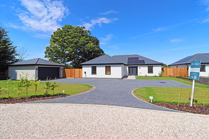 4 Bedroom Detached Bungalow For Sale In Hazel Shrub, Bentley, IP9