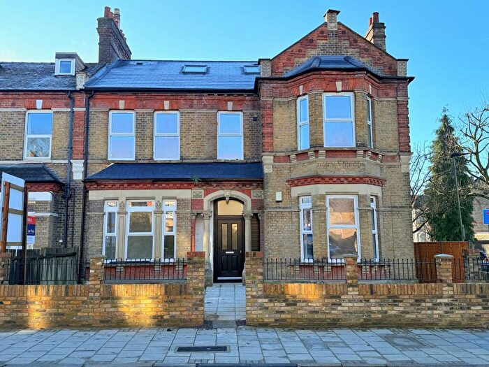 2 Bedroom Flat To Rent In Manor Road, Beckenham, BR3