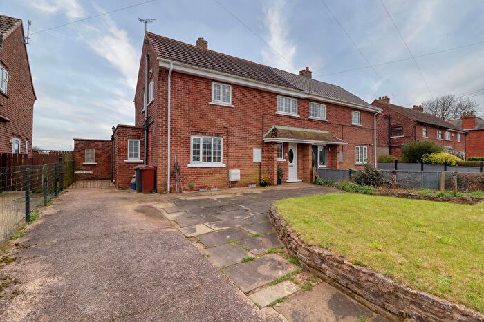 3 Bedroom Semi Detached House For Sale In Lodge Lane, Flixborough, DN15