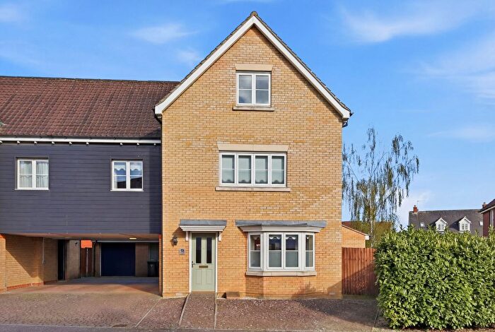 5 Bedroom Semi Detached House For Sale In Flitch Green, Dunmow, Essex, CM6