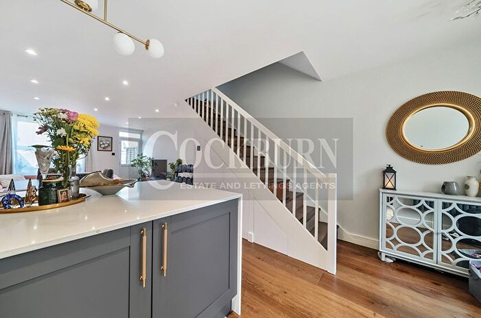2 Bedroom Terraced House For Sale In Lonsdale Close, London, SE9