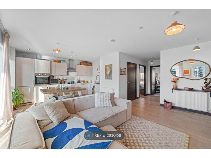 2 Bedroom Flat To Rent In Sharleston Court, Barking, IG11