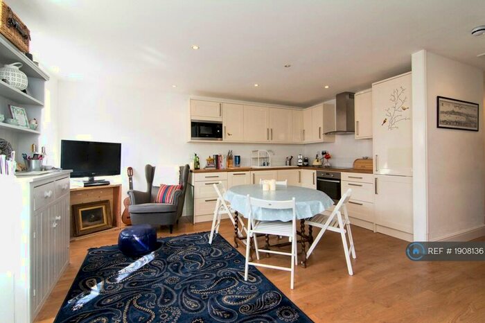 1 Bedroom Flat To Rent In Tomlins Grove, London, E3