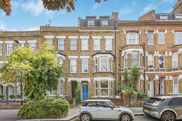 2 Bedroom Flat For Sale In Messina Avenue, West Hampstead, London, NW6