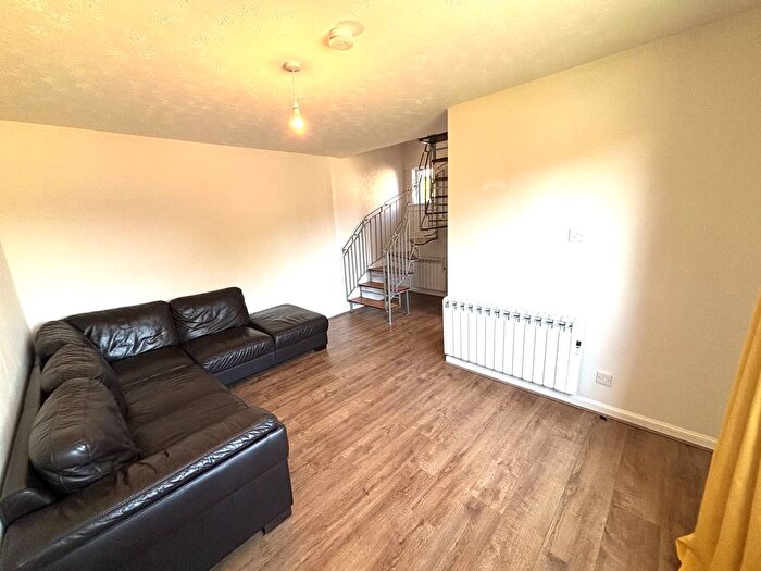 1 Bedroom Detached House To Rent In Bonnyrigg Place, Dundee, DD4