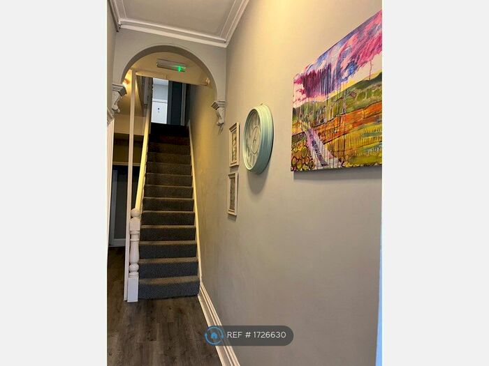 6 Bedroom Semi-Detached House To Rent In Uttoxeter New Road, Derby, DE22