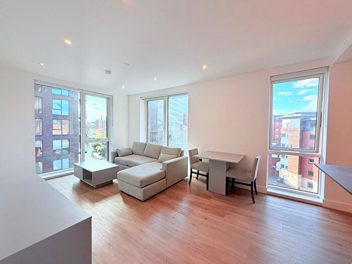 2 Bedroom Flat To Rent In The Lancaster, Snow Hill Wharf, B4