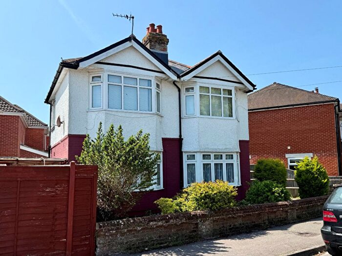 1 Bedroom Flat To Rent In Wilton Crescent, Southampton, Hampshire, SO15