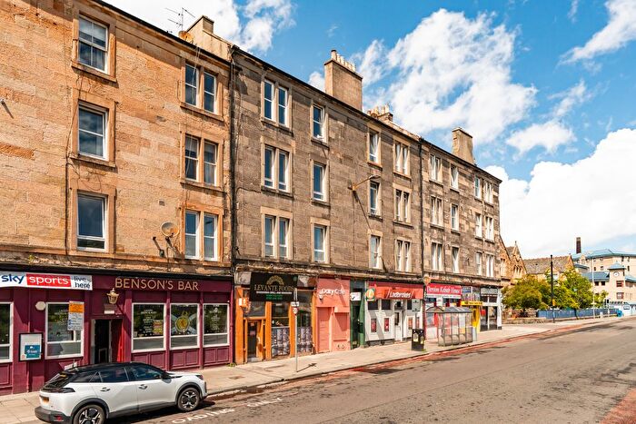3 Bedroom Flat For Sale In Dalry Road, Edinburgh, EH11
