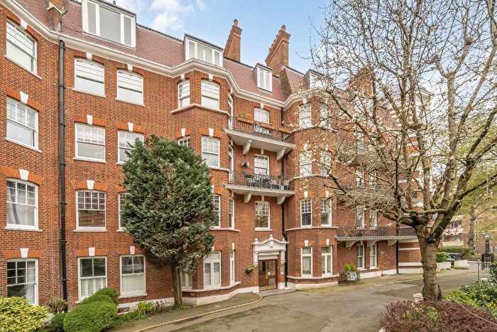 3 Bedroom Flat To Rent In Kings Gardens, West Hampstead, NW6